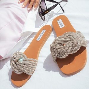 Steve Madden Adore White Rhinestone Sandal size 8 new with box